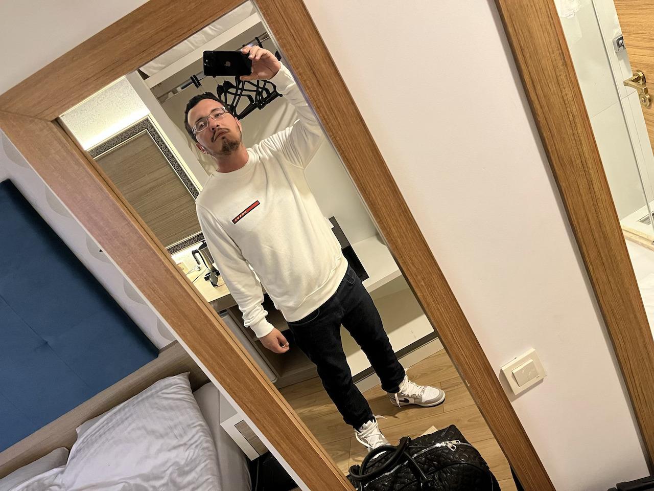 20220501214639248iOS George V Magazine