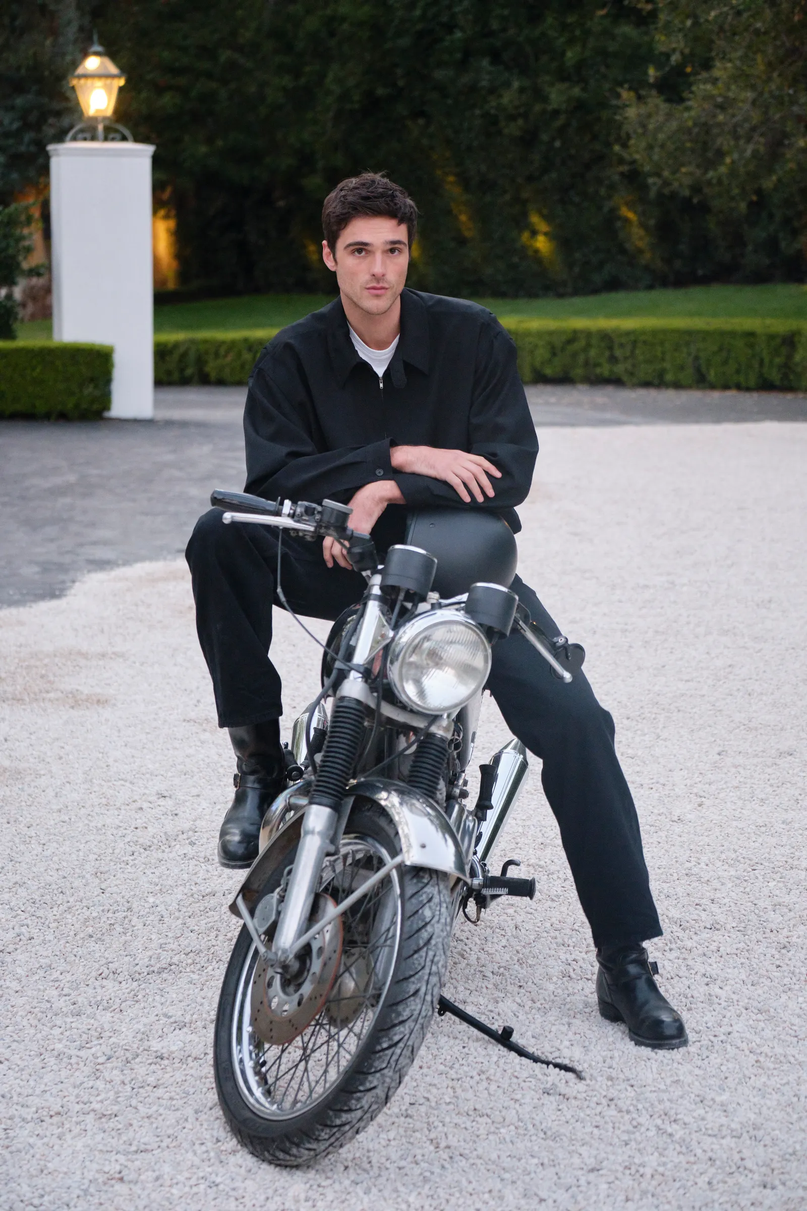 Chanel 3 George V Magazine