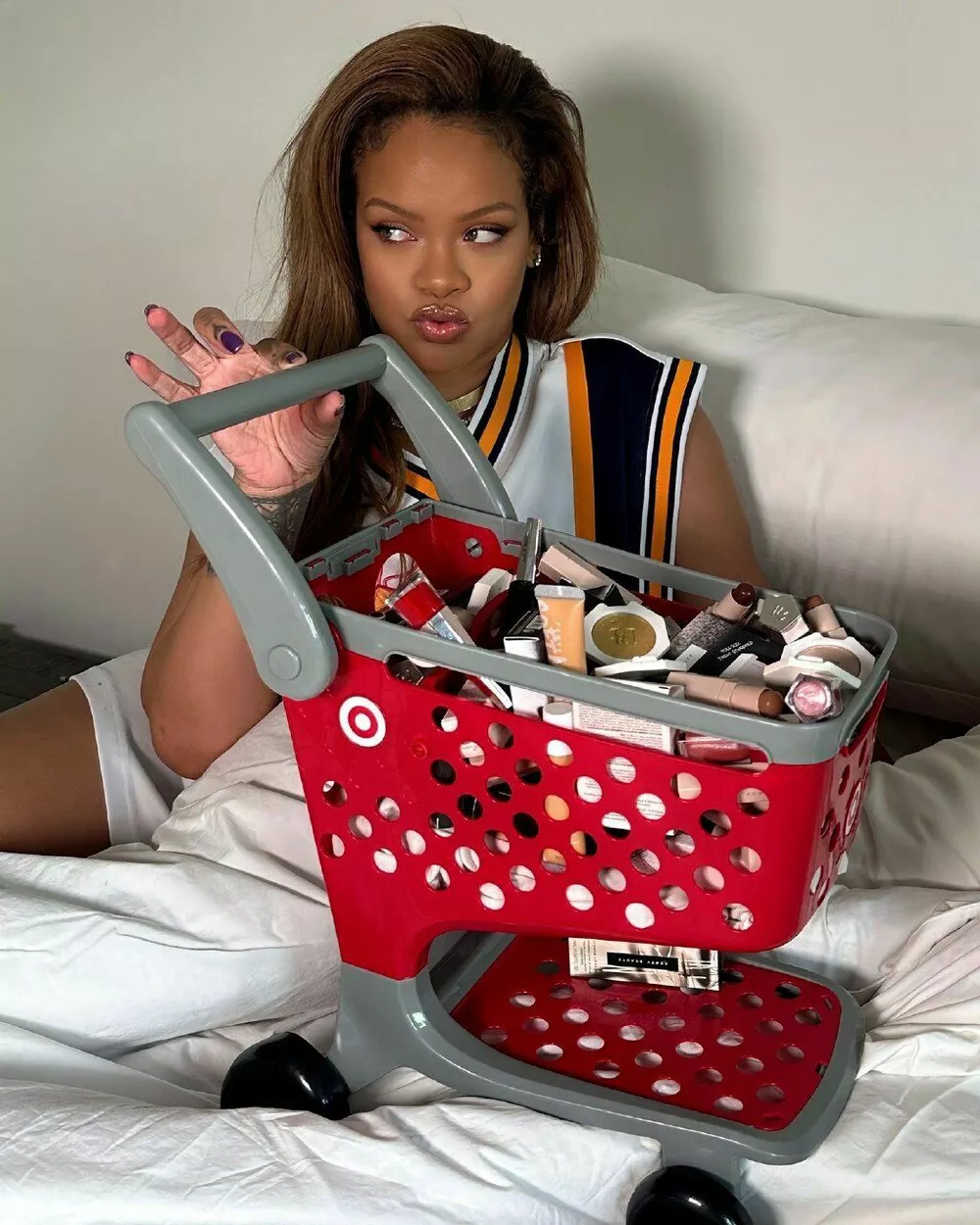 rihannaSKUTarget George V Magazine