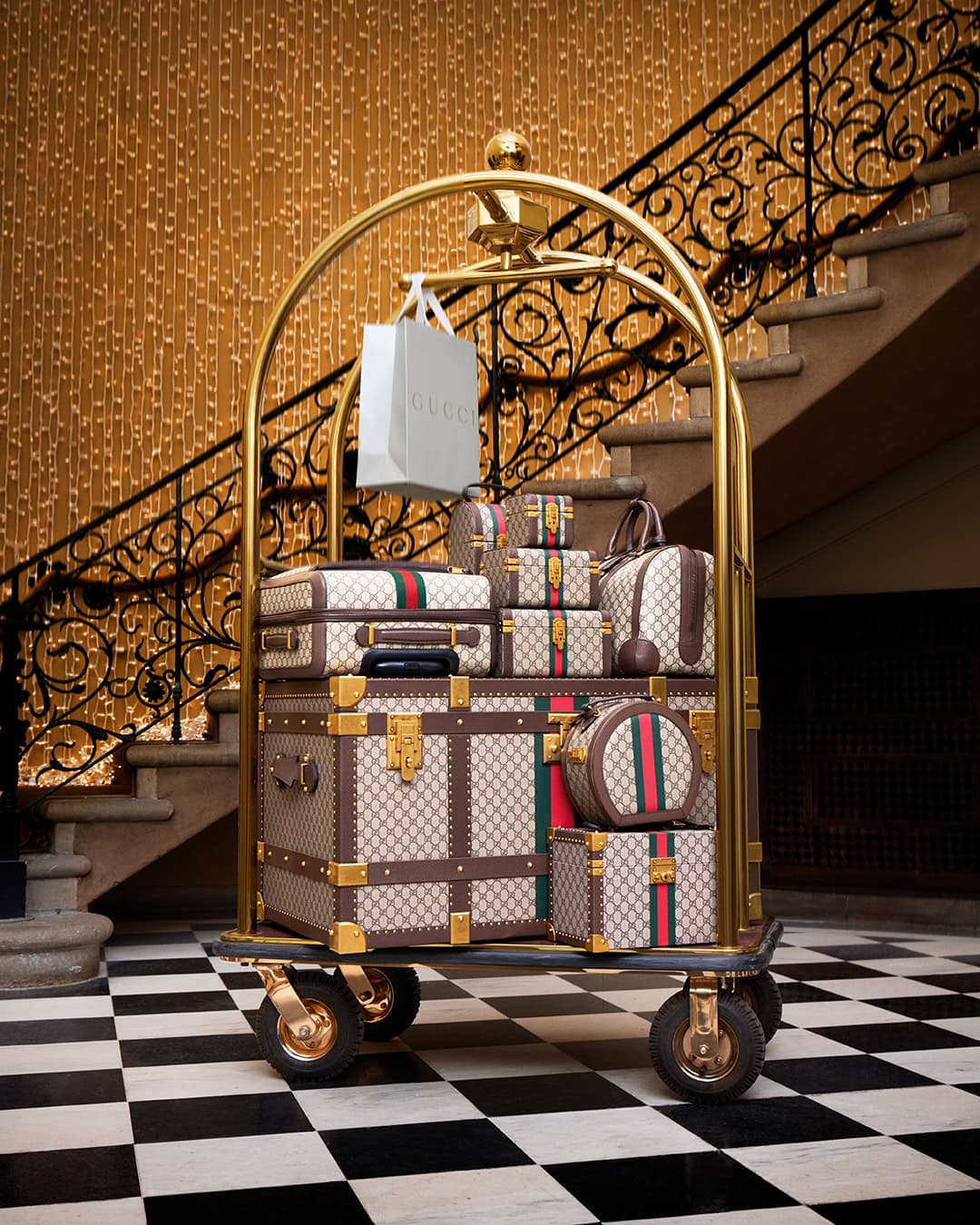 Gucci2024 George V Magazine