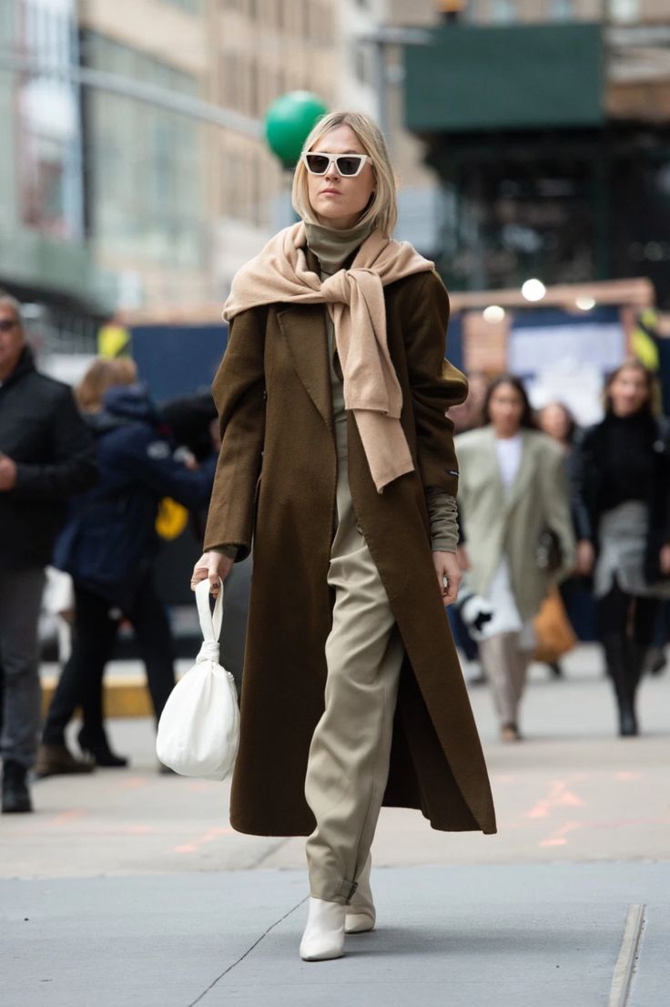 dc8a0e6235deb8b0b97a5b729e724c0c 1 George V Magazine