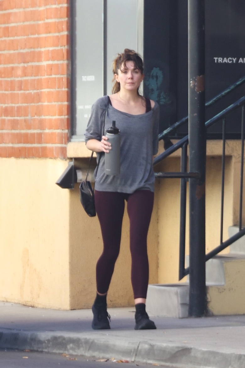 elizabetholsenspottedleavinggyminla21503819014 George V Magazine