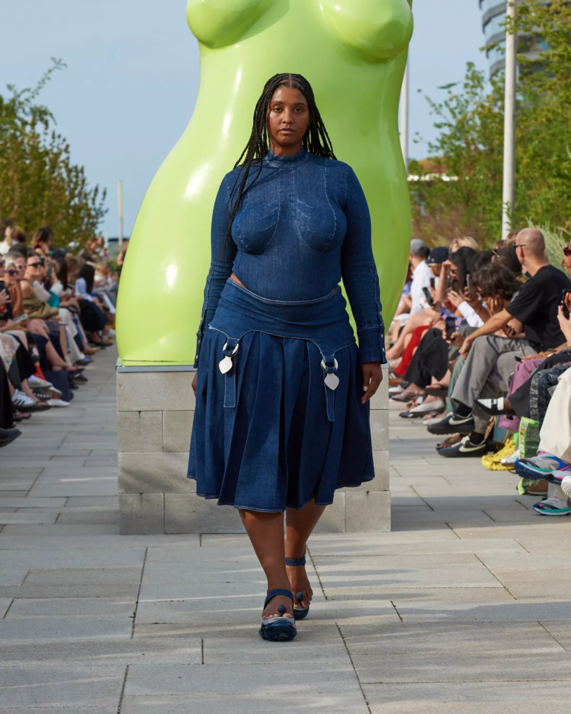 1723433841909739 George V Magazine