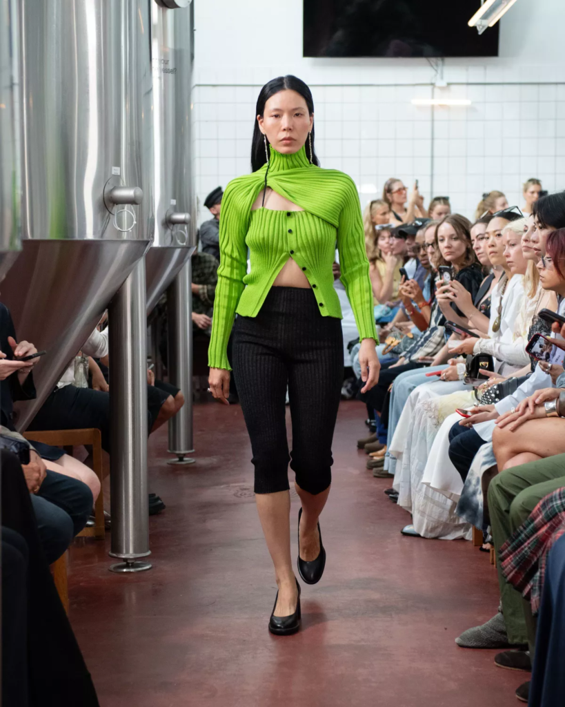 172343407534611 George V Magazine