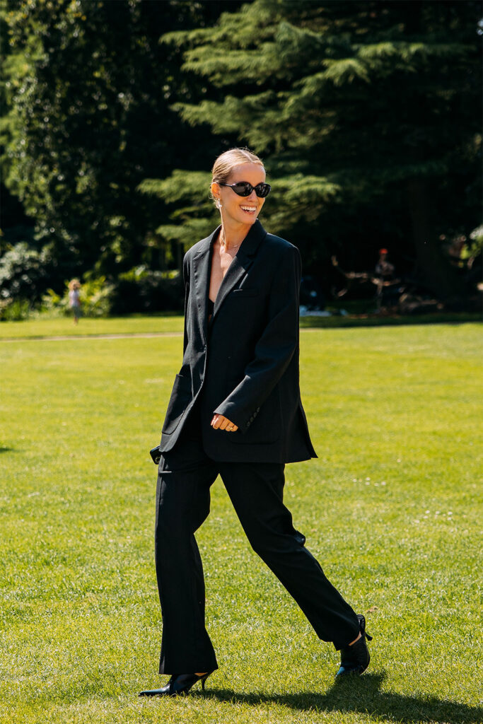 1723533577960802 George V Magazine