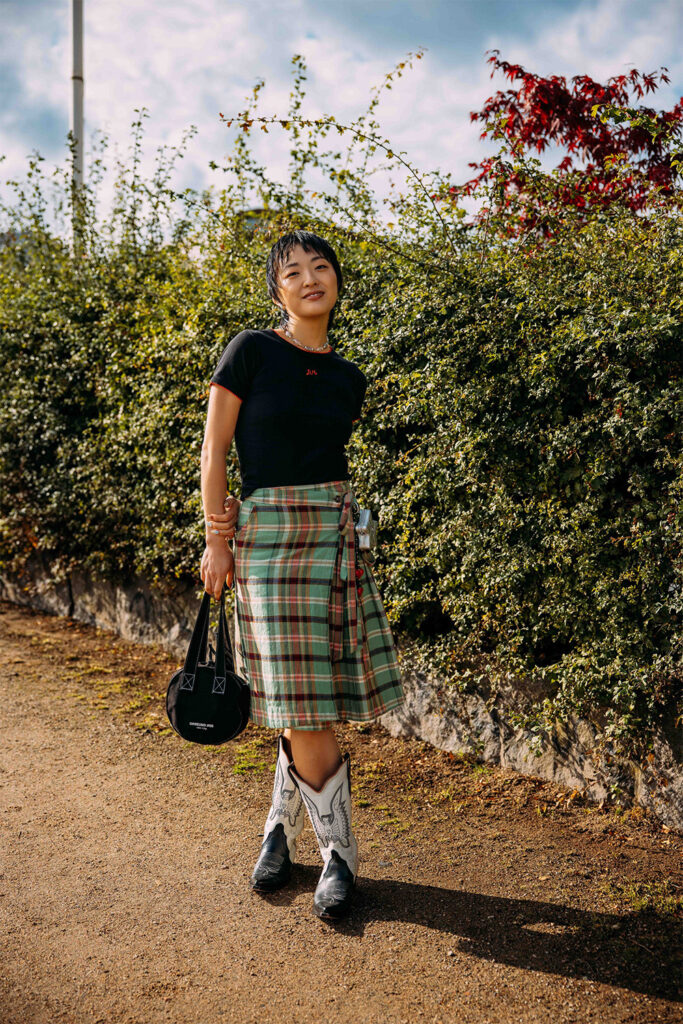 1723533582650145 George V Magazine