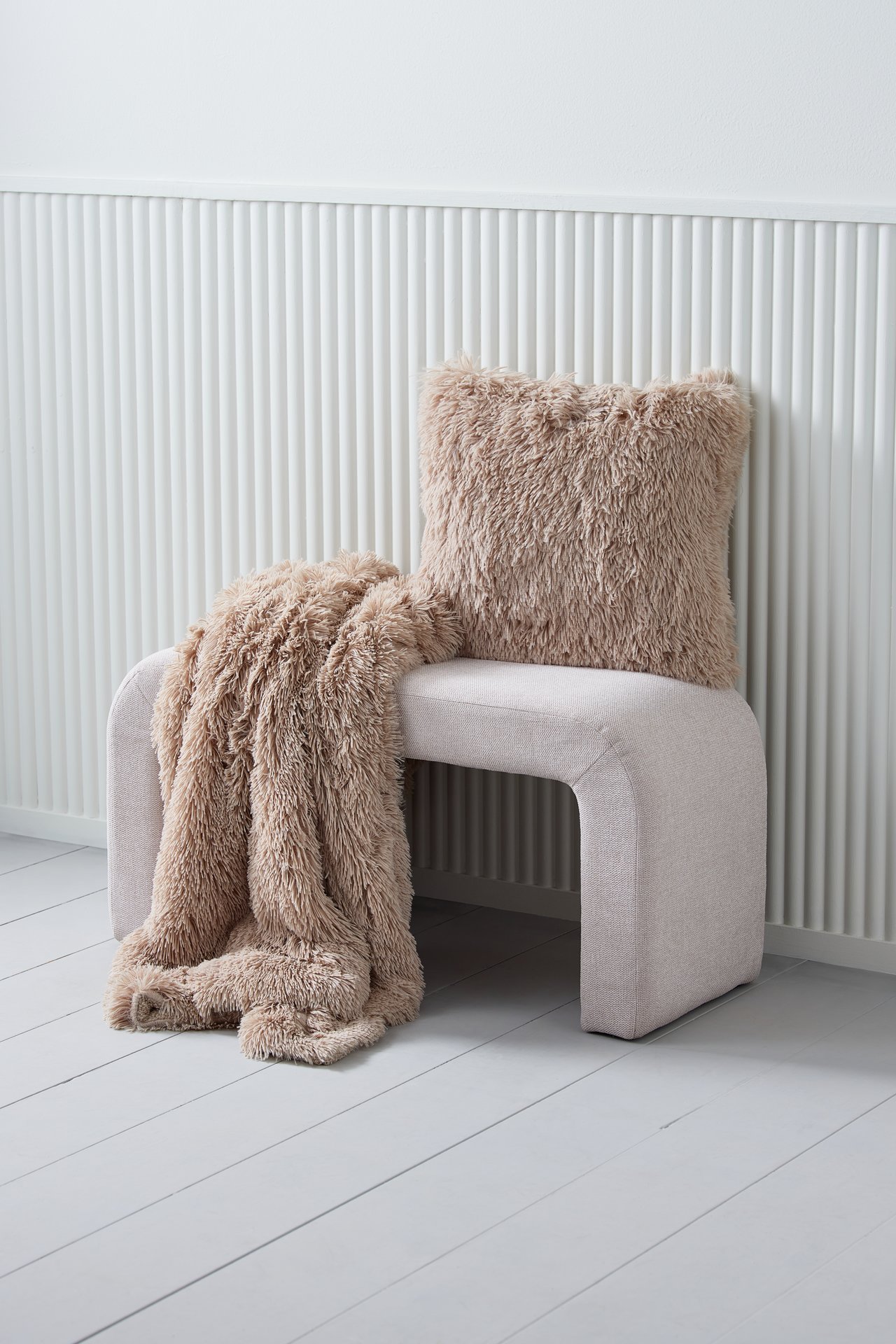 21140 George V Magazine