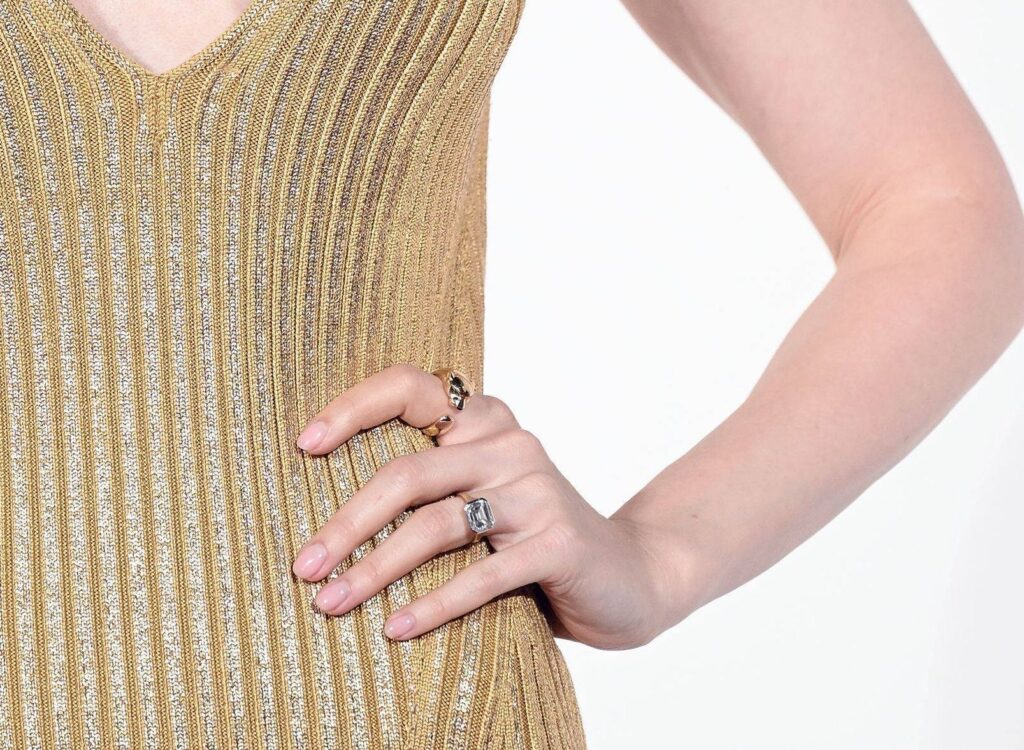 LILY George V Magazine