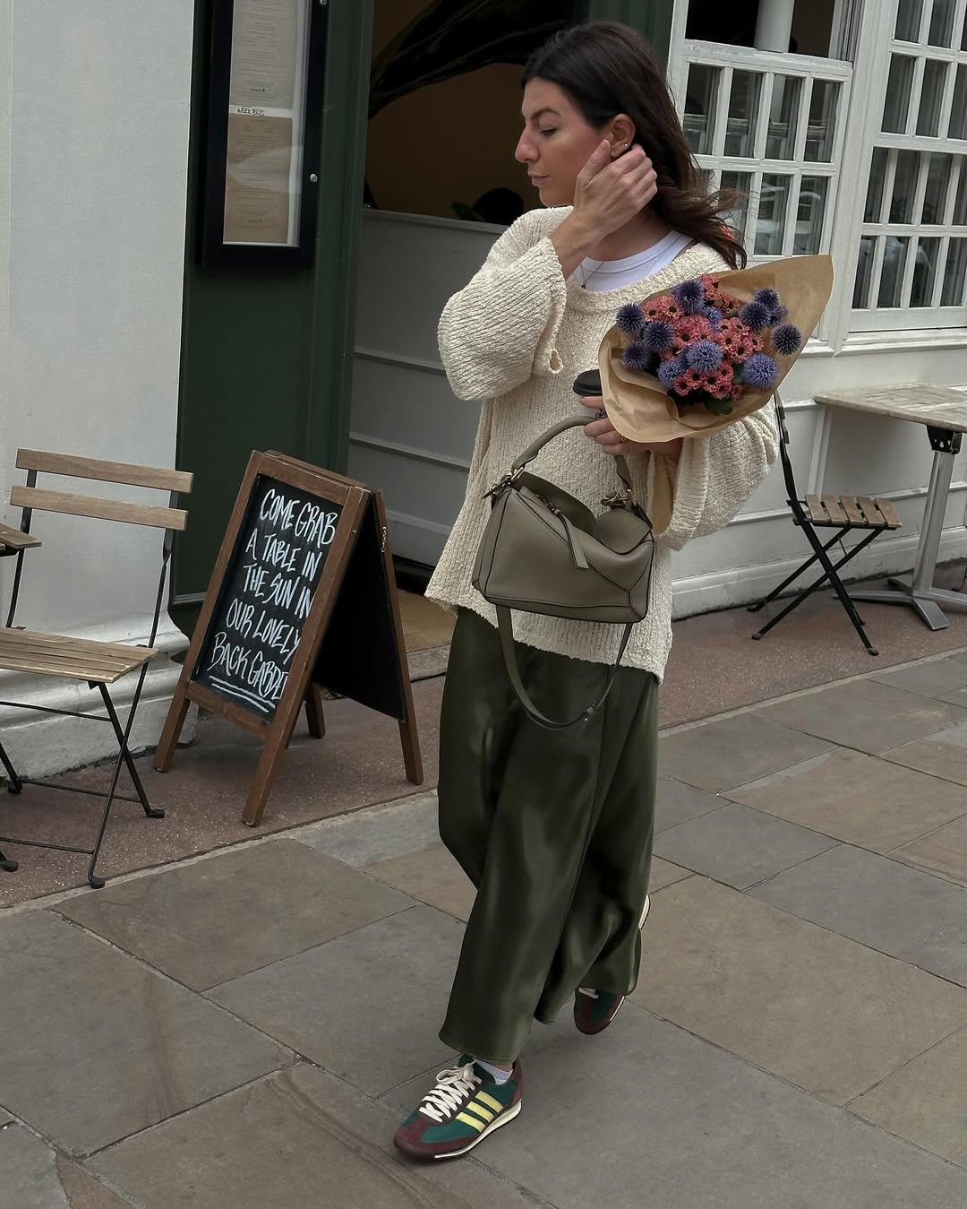 Snapinstapp44369816012476531528750624240101210584193559n1080 George V Magazine