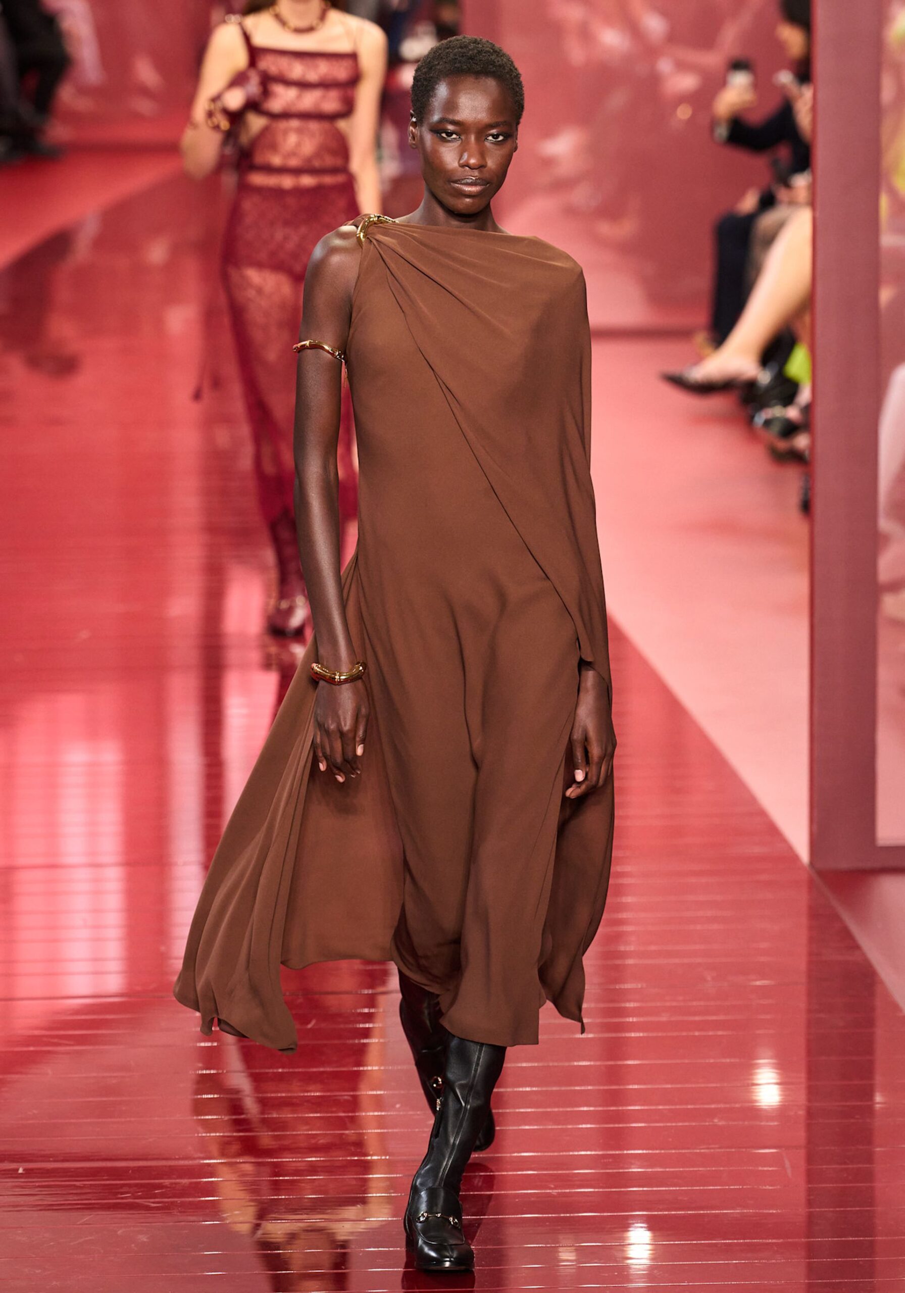 guccis250090 George V Magazine