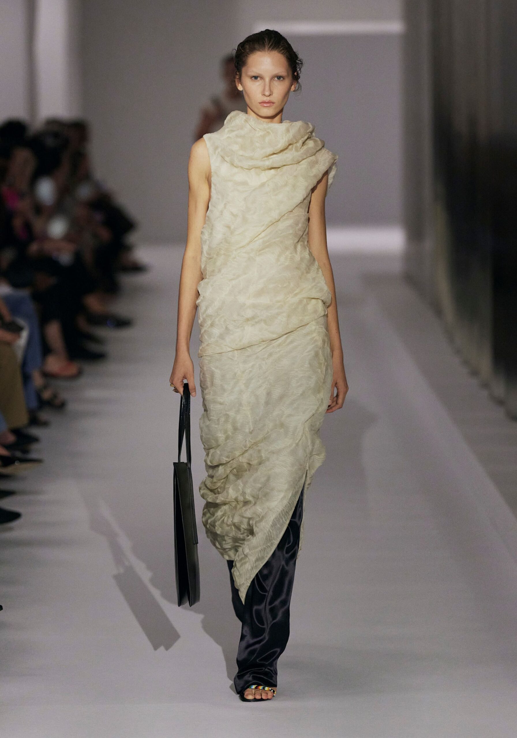 khaitepos25019 George V Magazine