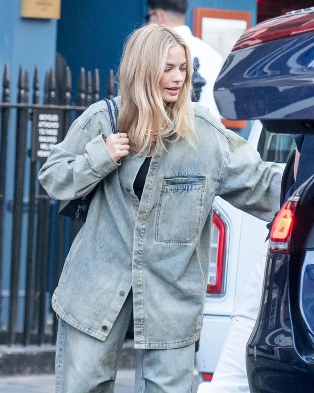 Snapinsai487991026183986792771062142828966763430356412n1080 George V Magazine