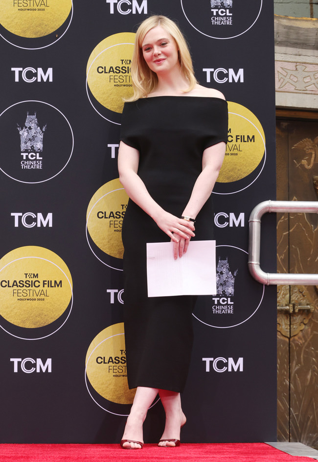 TCMHonorsMichellePfeifferHandFootprintCeremonyElleFanningDakotaFanningRedCarpetTLO4 George V Magazine