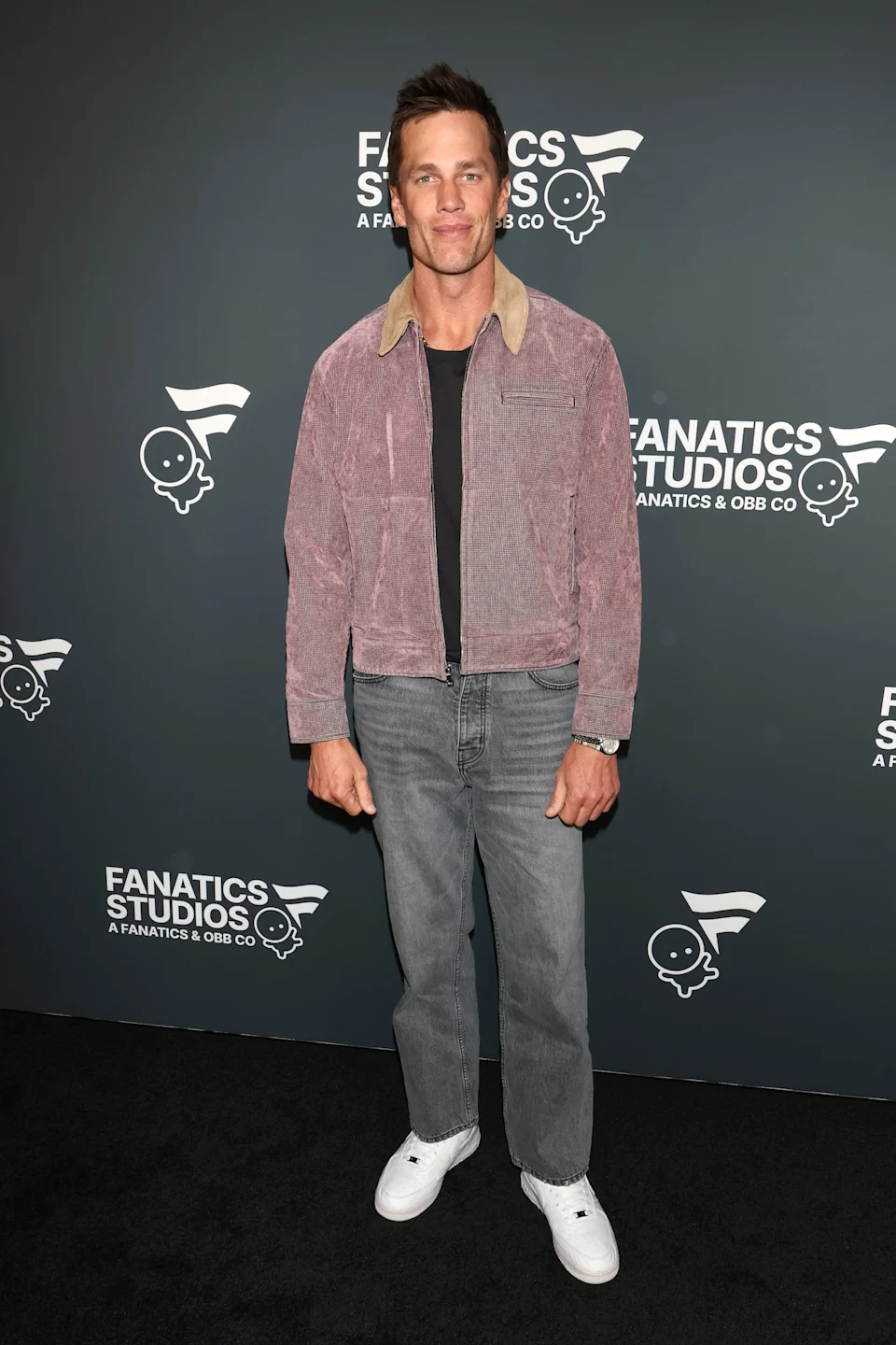 264da05b2afce8b9b9fb44a351ab5a22 George V Magazine