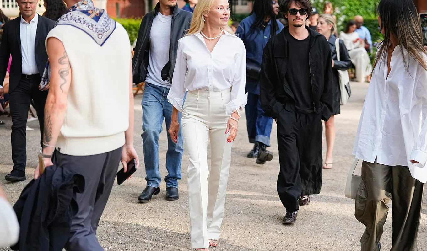 pamandersonstylewhitepantsstreetstyle George V Magazine