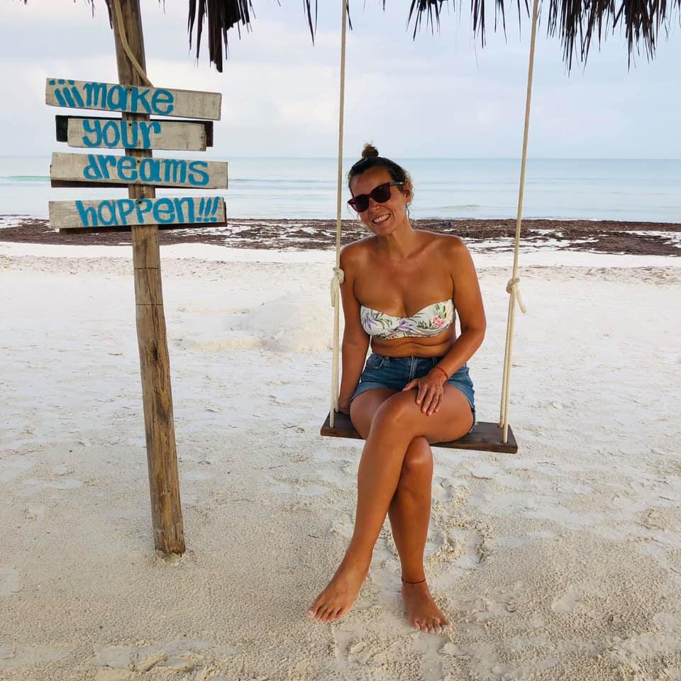 16228033625475460188852415676433268801460635n George V Magazine