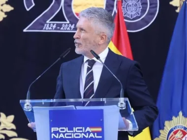 2025111114520862420 George V Magazine