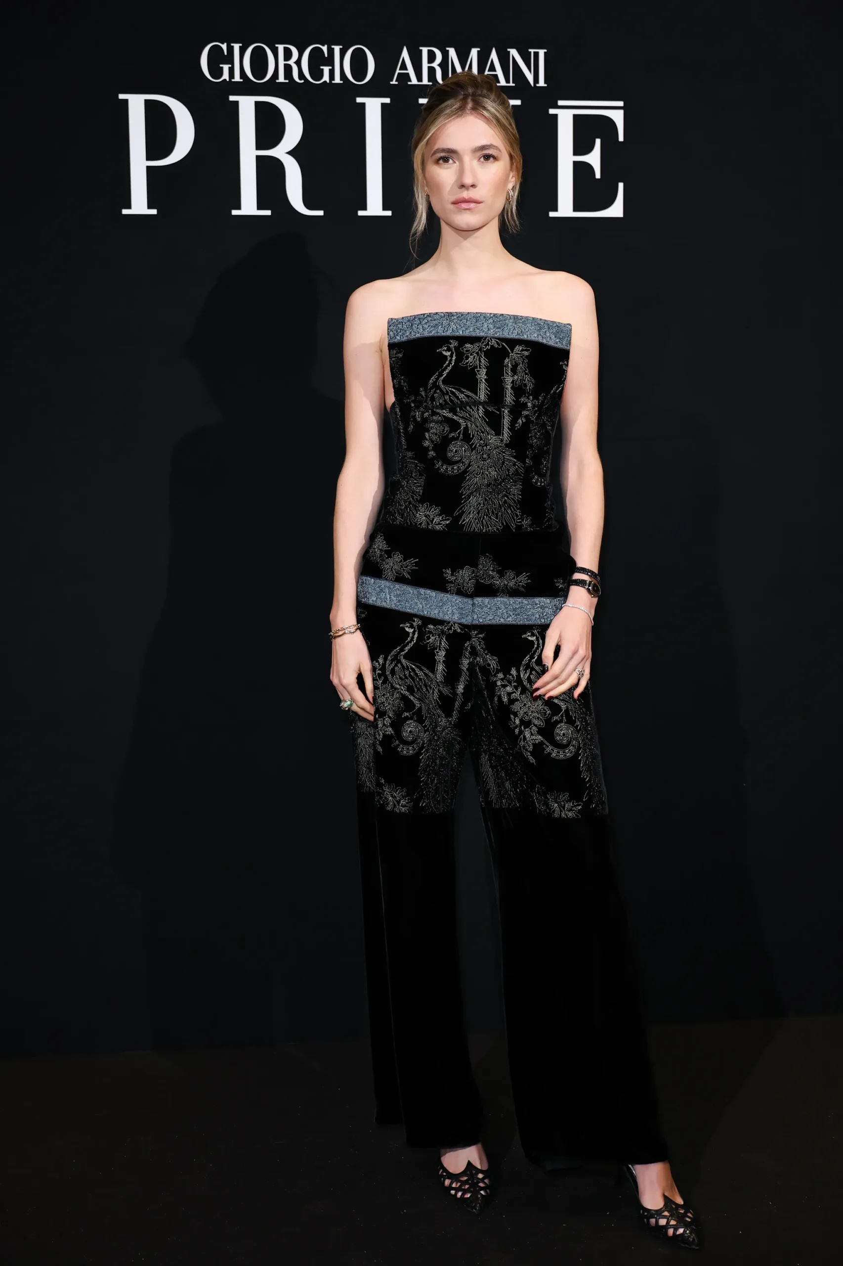 2258535919 George V Magazine