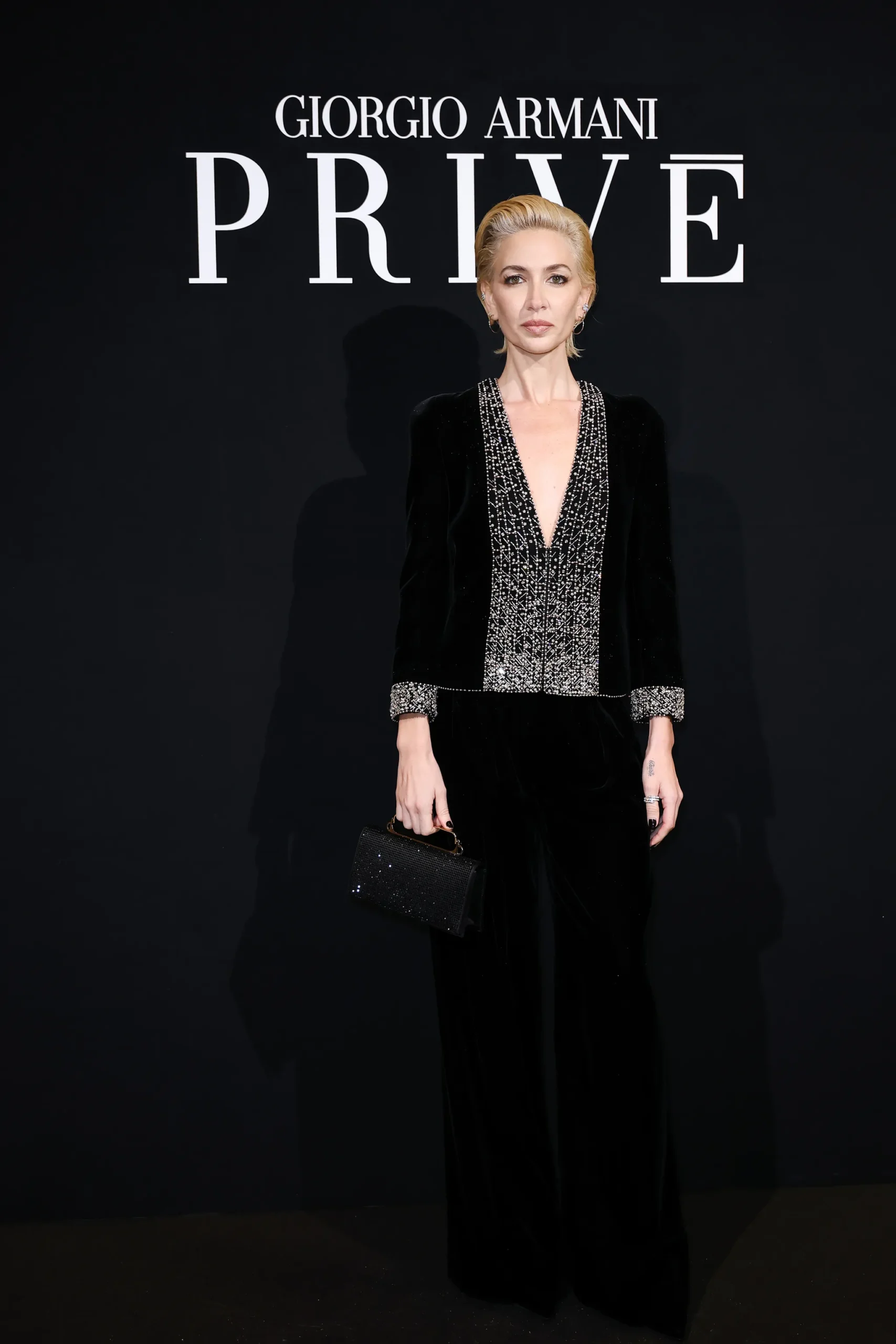 2258536797 George V Magazine