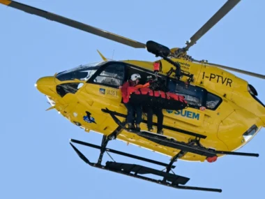 2259960005301235297 George V Magazine