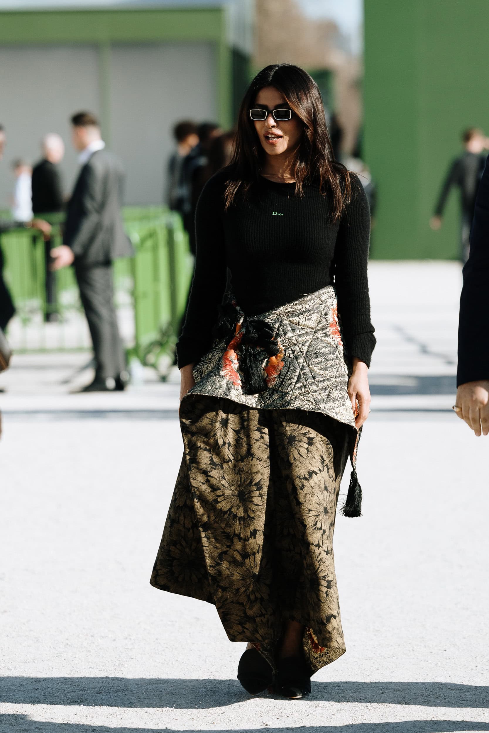 parisstrf260248 George V Magazine